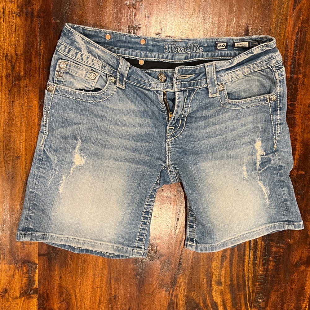 **SOLD** Miss Me Signature Mid-Shorts